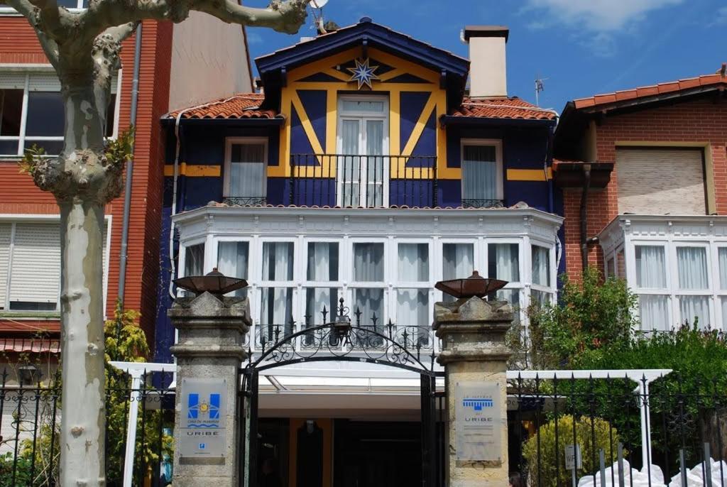 Casa De Marinos Uribekosta Hotel Пленсия Екстериор снимка